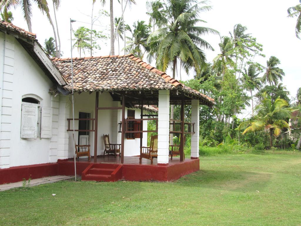 The Colonial Villa ミディガマ・イースト エクステリア 写真