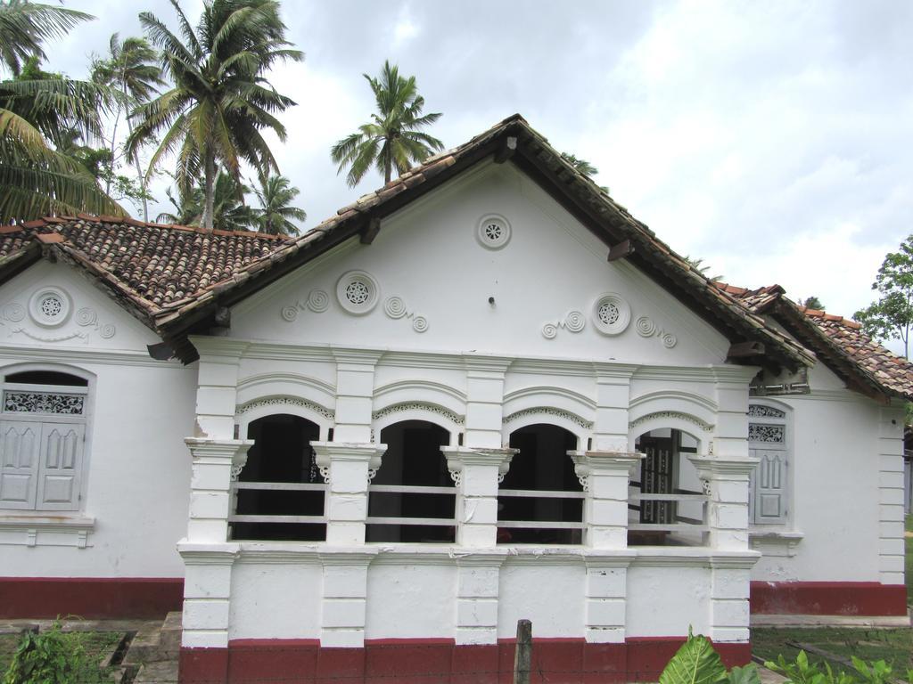 The Colonial Villa ミディガマ・イースト エクステリア 写真